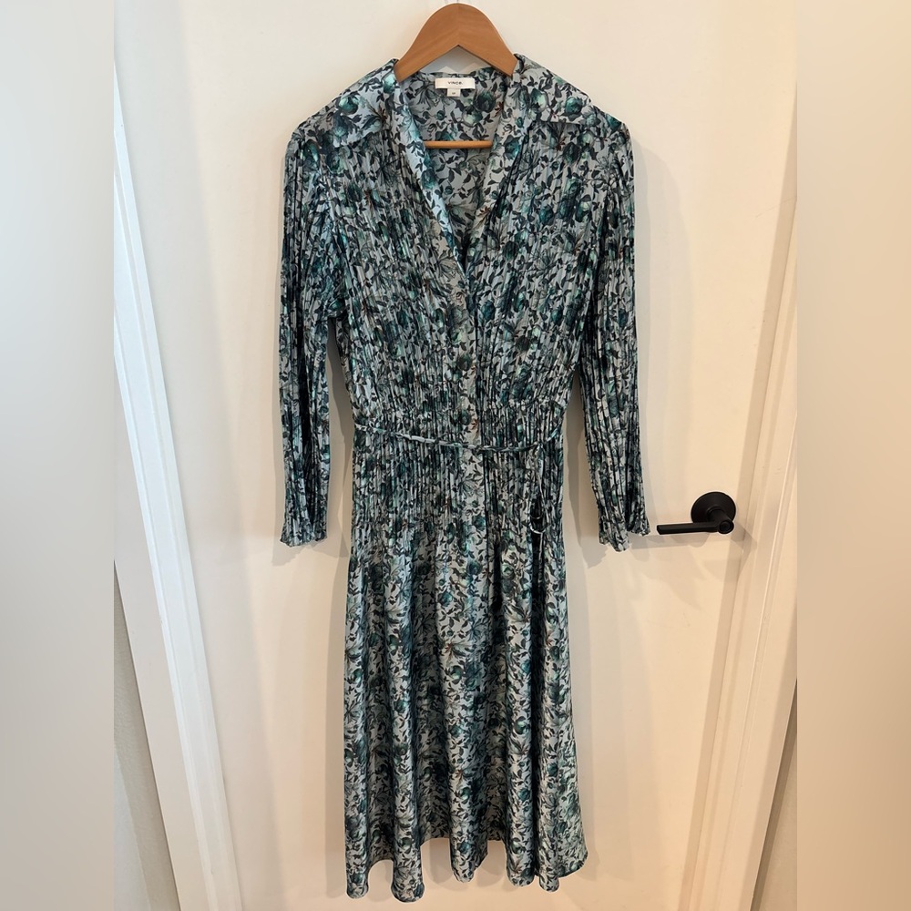 Vince: Elegant Green Patterned Dress (Second hand)